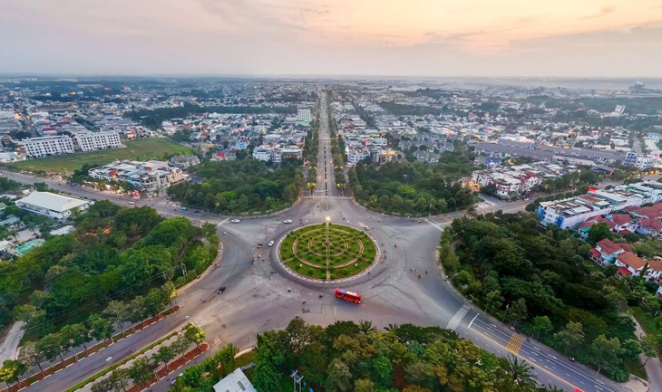 Các khu vực thuộc địa giới hành chính của các TP lớn như Thủ Dầu Một, Thuận An, Dĩ An, Tân Uyên và Bến Cát cũng không được phép phân lô bán nền Các khu vực thuộc địa giới hành chính của các TP lớn như Thủ Dầu Một, Thuận An, Dĩ An, Tân Uyên và Bến Cát cũng không được phép phân lô bán nền