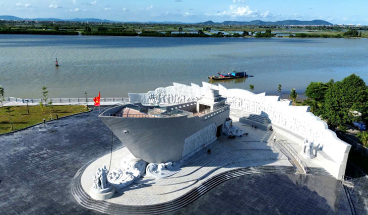 Con tàu tập kết ở Cảng Hới TP. Sầm Sơn hoàn thành