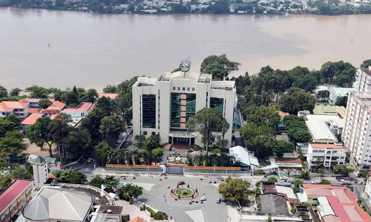 Trụ sở UBND tỉnh Đồng Nai nằm trên đường Nguyễn Văn Trị, TP. Biên Hoà