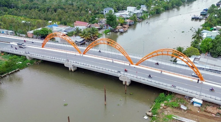 Cầu Tây Đô vốn đầu tư 225 tỷ đồng, được khánh thành sau hơn 2 năm thi công Cầu Tây Đô vốn đầu tư 225 tỷ đồng, được khánh thành sau hơn 2 năm thi công