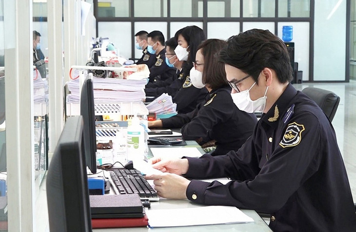 Ngành thuế được yêu cầu tăng áp dụng biện pháp tạm hoãn xuất cảnh với cá nhân, đại diện doanh nghiệp nợ thuế bị cưỡng chế Ngành thuế được yêu cầu tăng áp dụng biện pháp tạm hoãn xuất cảnh với cá nhân, đại diện doanh nghiệp nợ thuế bị cưỡng chế