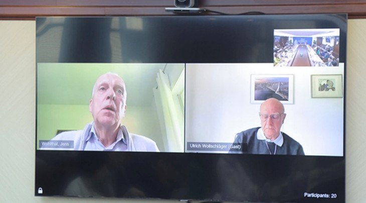 Ông Jens Holger Wohlthat – Chủ tịch Hội đồng Quản trị PVI và Ông Ulrich Heinz Wollschläger – Thành viên HĐQT PVI tham dự Hội nghị trực tuyến.