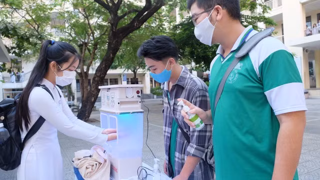 Cùng với đề xuất ngày thi trong khoảng từ ngày 2 - 5/9, Đà Nẵng thông tin có thể xét nghiệm Covid-19 cho toàn bộ thí sinh trước ngày thi