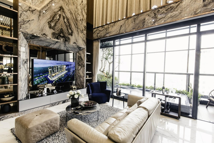 Khách hàng, nhà đầu tư có tiềm lực kinh tế mạnh luôn sẵn sàng chi tiền cho các căn hộ hạng sang