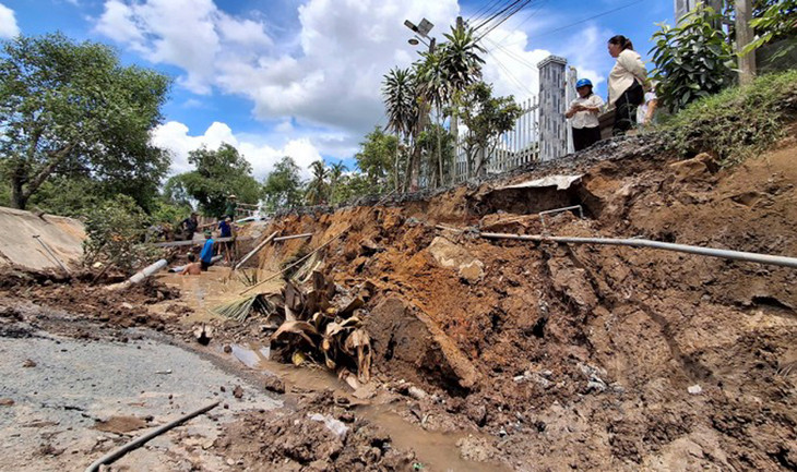 Khu vực sạt lở ở phường Long Hưng, quận Ô Môn, ngày 13/5