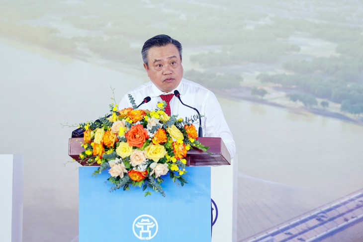 Phát biểu tại lễ khởi công, Chủ tịch UBND TP. Hà Nội Trần Sỹ Thanh cho biết, TP. Hà Nội đã tập trung quyết liệt triển khai thực hiện đồng bộ các nhiệm vụ với nhiều giải pháp sáng tạo, linh hoạt và phù hợp