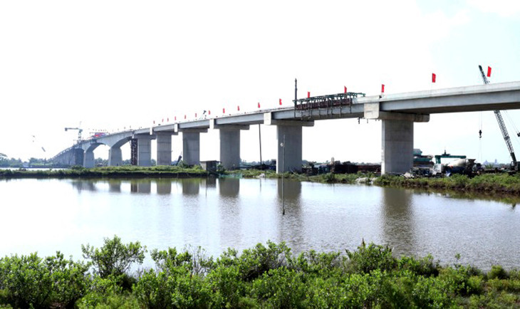 Cầu vượt sông Đáy nối Ninh Bình và Nam Định