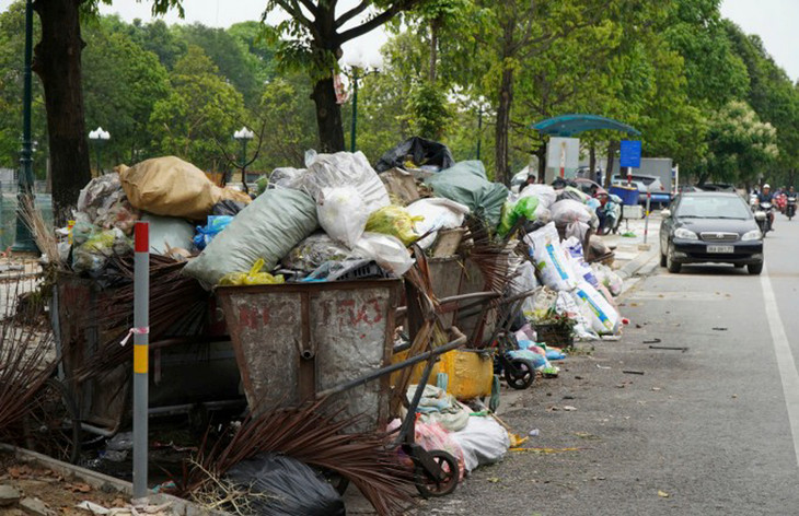 Rác thải tràn lan trên các con phố ở TP. Thanh Hóa