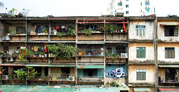 Các tòa nhà trong khu tập thể Vĩnh Hồ được xây dựng từ 40 - 50 năm trước Các tòa nhà trong khu tập thể Vĩnh Hồ được xây dựng từ 40 - 50 năm trước