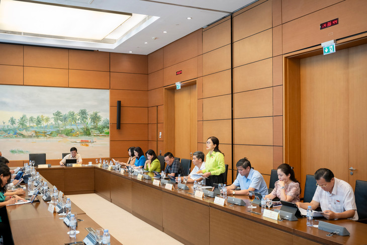 Quốc hội thảo luận tại Tổ chiều 16/5. Quốc hội thảo luận tại Tổ chiều 16/5.