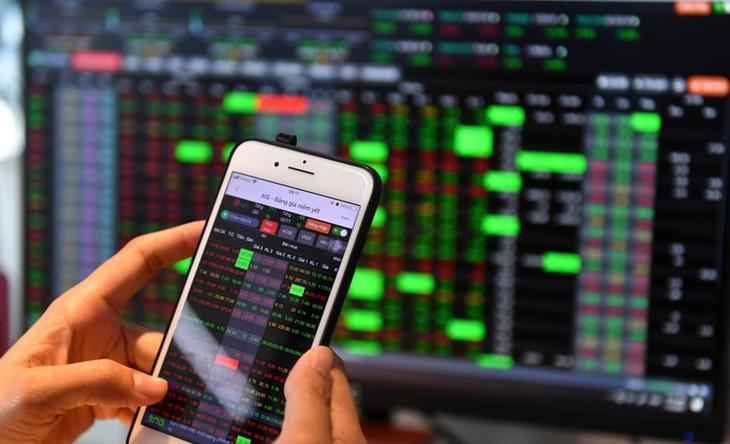 Gần 200.000 tài khoản chứng khoán được mở mới. Gần 200.000 tài khoản chứng khoán được mở mới.