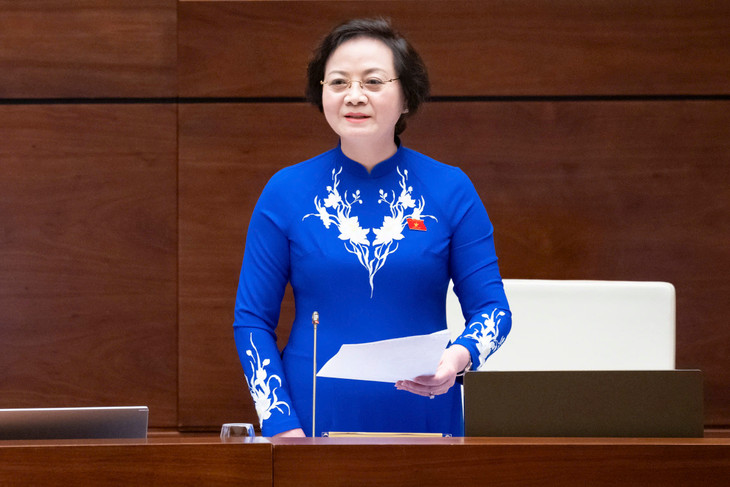 Bộ trưởng Bộ Nội vụ Phạm Thị Thanh Trà phát biểu giải trình, làm rõ một số vấn đề đại biểu Quốc hội nêu