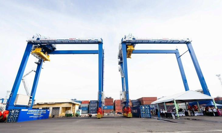 Giàn cẩu RTG Hybrid được bàn giao tại cảng Cát Lái, TP.HCM Giàn cẩu RTG Hybrid được bàn giao tại cảng Cát Lái, TP.HCM