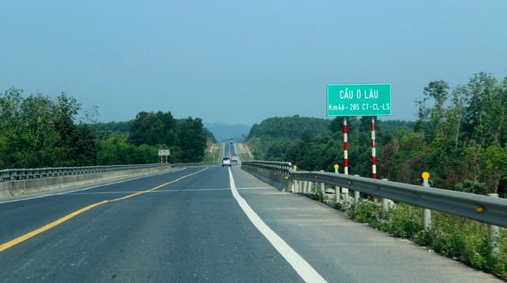 Cao tốc Cam Lộ - La Sơn