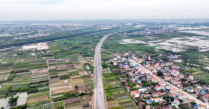 Một đoạn đường liên kết vùng Hà Nội - Hưng Yên nhìn từ trên cao Một đoạn đường liên kết vùng Hà Nội - Hưng Yên nhìn từ trên cao