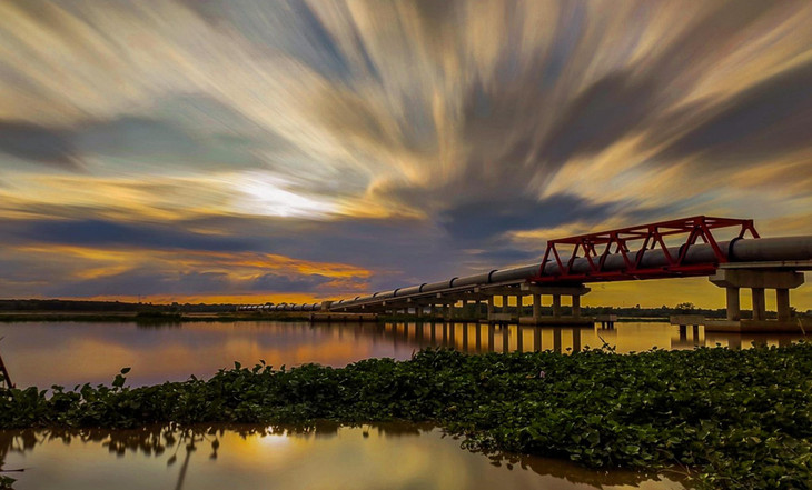 Công trình dẫn nước vượt sông Vàm Cỏ Đông dài 2,361 km bằng cầu máng qua ống thép
