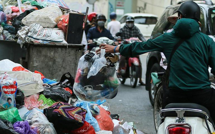 Giá của dịch vụ thu gom, vận chuyển rác thải sinh hoạt sẽ được tính dựa trên khối lượng hoặc thể tích chất thải đã được phân loại