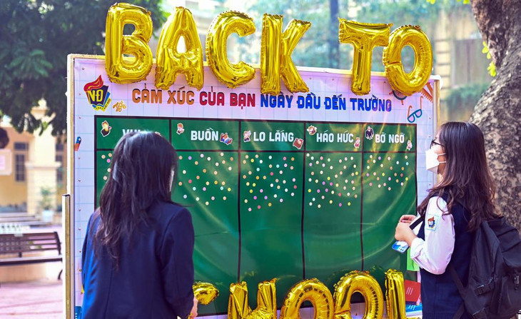 Học sinh trường THPT Việt Đức, quận Ba Đình, trở lại trường từ ngày 6/12 Học sinh trường THPT Việt Đức, quận Ba Đình, trở lại trường từ ngày 6/12