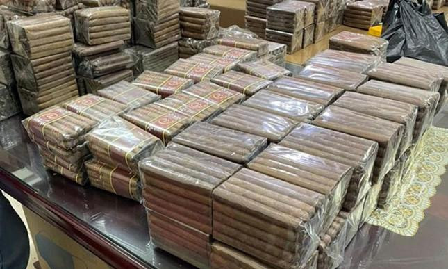 Số lượng lớn xì gà bị thu giữ.