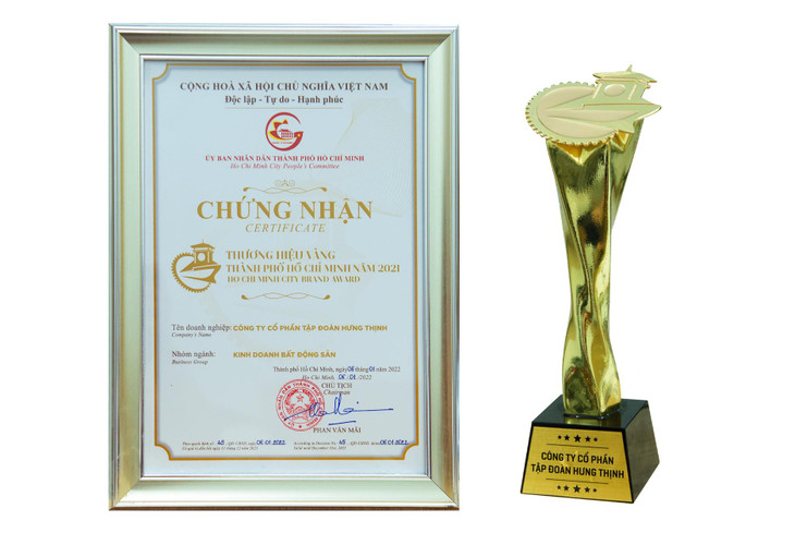 Chứng nhận và kỷ niệm chương giải thưởng Thương hiệu Vàng TP.HCM 2021