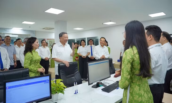 Tổng Bí thư Tô Lâm khảo sát thực tế tại phường Xuân Hòa, TP.HCM