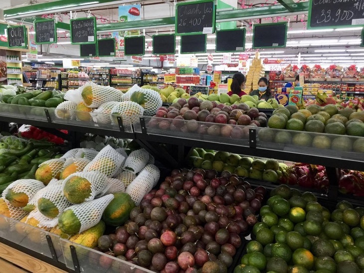 Hàng hóa tại siêu thị Hà Nội đang được bầy bán khá phong phú, giá cả ổn định