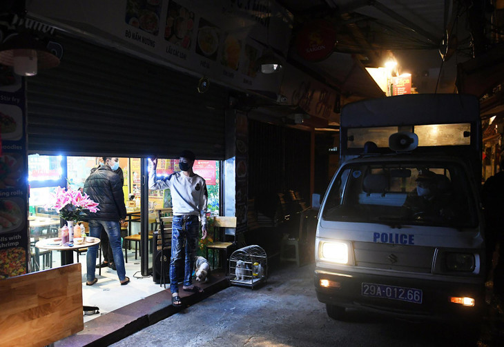 Hà Nội đóng cửa quán ăn đường phố, cà phê từ 0h ngày 16/2