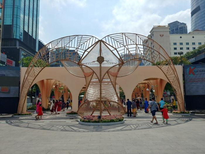 Một góc đường hoa xuân Nguyễn Huệ