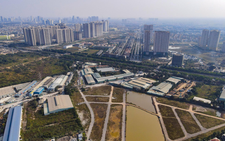 Theo quy hoạch, nơi đây là một nút giao khác mức quy mô lớn với nhiều nhánh kết nối đại lộ Thăng Long, đường Vành đai 3,5 (đang xây dựng) và đường Lê Trọng Tấn.