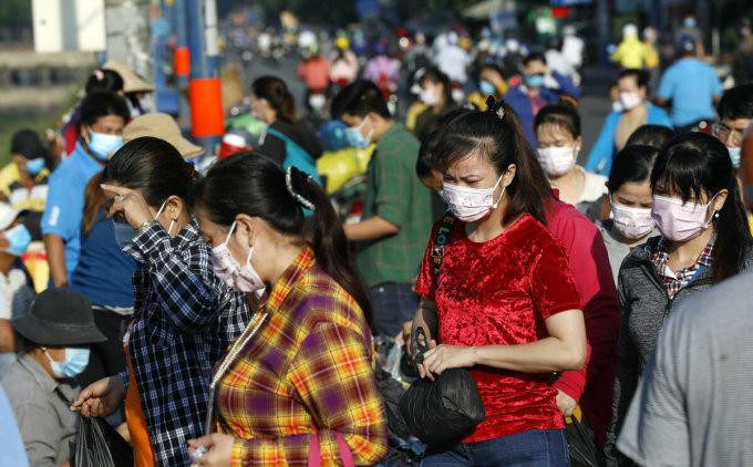 Công nhân Pouyuen TP.HCM tan ca