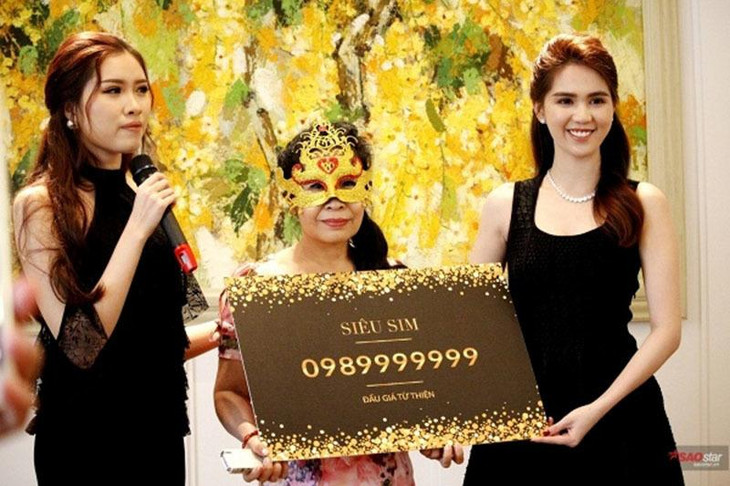 Ngọc Trinh bán sim tiền tỷ