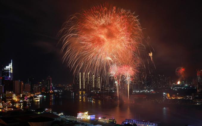 Bắn pháo hoa giao thừa Tết Dương lịch 2021 ở hầm Thủ Thiêm, TP. Thủ Đức Bắn pháo hoa giao thừa Tết Dương lịch 2021 ở hầm Thủ Thiêm, TP. Thủ Đức