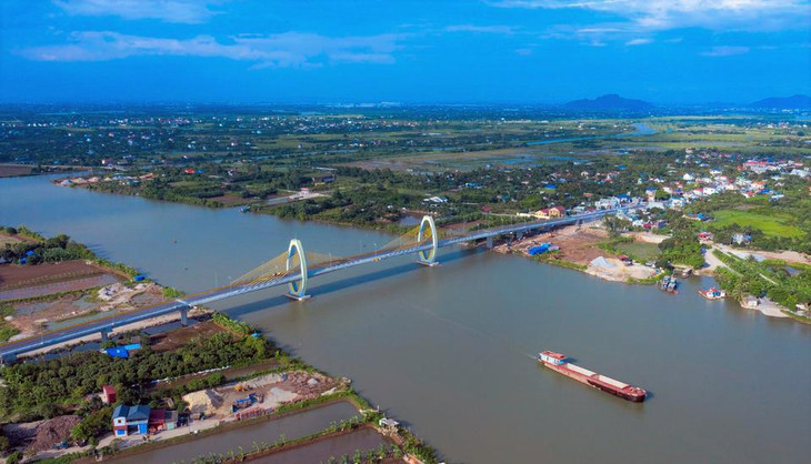 Cầu Quang Thanh (vượt sông Văn Úc, nối huyện An Lão, TP Hải Phòng, với huyện Thanh Hà, Hải Dương) khởi công xây dựng vào ngày 16/5/2020 và được khánh thành vào ngày 17/7/2021. Dự án có mức đầu tư 398,6 tỷ đồng (trong đó Hải Phòng chi 396 tỷ, Hải Dương chi 2,6 tỷ).