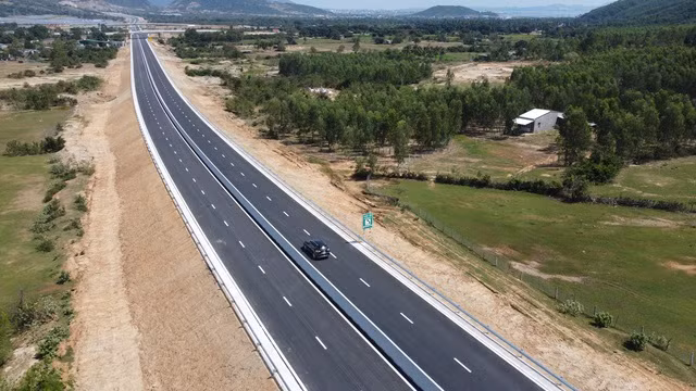 Cao tốc Nha Trang - Cam Lâm khánh thành vào ngày 18/6