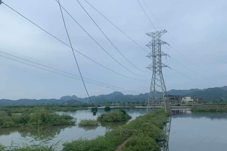 Đường dây 35 KV cấp điện cho đảo Cát Bà bị đứt