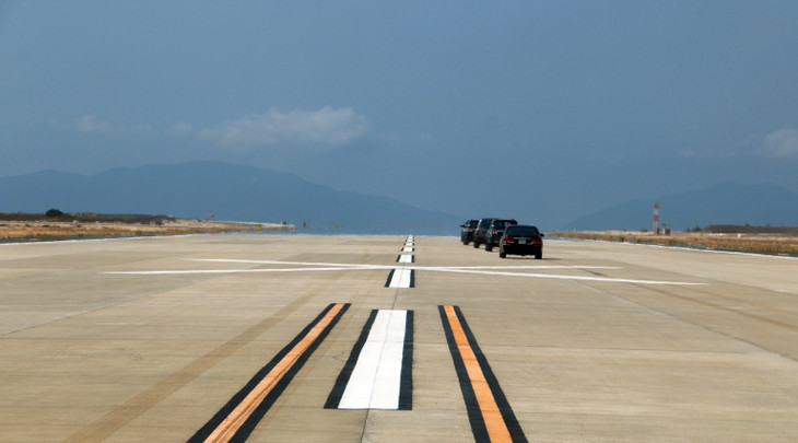 Đường cất hạ cánh số 2 - Cảng hàng không quốc tế Cam Ranh