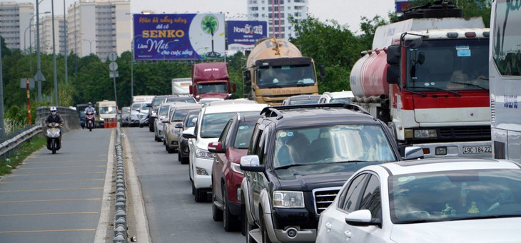 Lo ngại tình trạng quá tải Cao tốc TPHCM - Long Thành - Dầu Giây vào dịp lễ 2/9, VEC E có khuyến cáo các phương tiện chọn lộ trình thích hợp để di chuyển