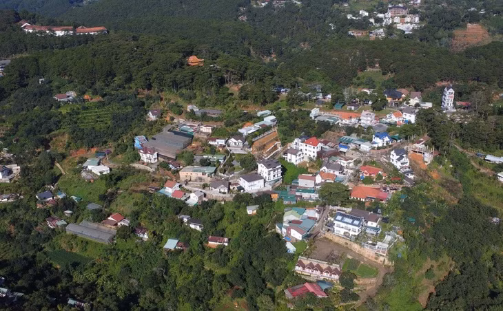 Quyết định số 51/2023/QĐ-UBND của UBND tỉnh Lâm Đồng quy định điều kiện tách thửa đất, hợp thửa đất có hiệu lực từ ngày 4/9/2023