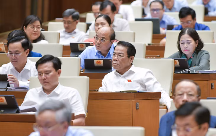 Tại phiên thảo luận đã có 45 đại biểu phát biểu, 22 đại biểu tranh luận Tại phiên thảo luận đã có 45 đại biểu phát biểu, 22 đại biểu tranh luận