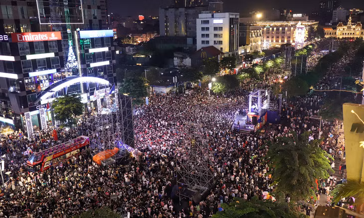 Phố đi bộ Nguyễn Huệ là nơi thường diễn ra sự kiện lớn ở thành phố