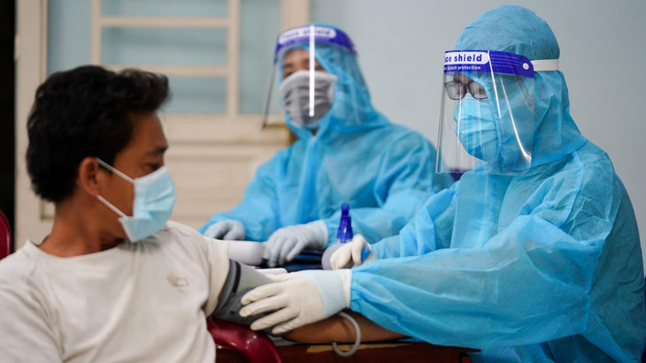 Tiểu ban Y tế có nhiệm vụ chỉ đạo, hướng dẫn, tổ chức thực hiện các hoạt động giám sát, xét nghiệm, cách ly, điều trị người nhiễm Covid-19, tiêm chủng…Ảnh: Zing