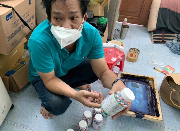 Nguyễn Đức Thuận cùng các loại tân dược giả