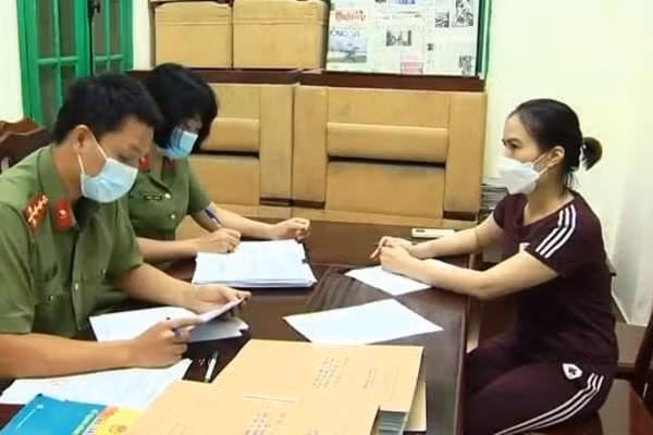 Hoàng Thị Thanh Nga tại cơ quan điều tra