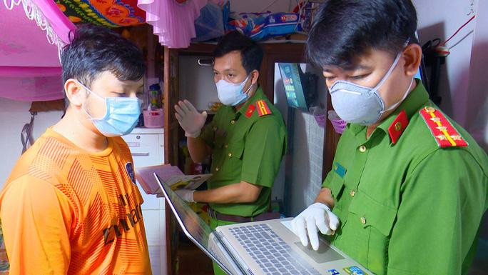 Khám xét nơi ở của nhân viên Công ty Tài chính F88