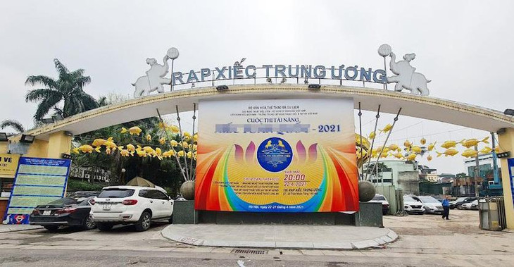 KTNN chỉ ra một số Bộ, cơ quan trung ương thực hiện liên doanh, liên kết, cho thuê, mượn đất không đúng quy định. KTNN chỉ ra một số Bộ, cơ quan trung ương thực hiện liên doanh, liên kết, cho thuê, mượn đất không đúng quy định.