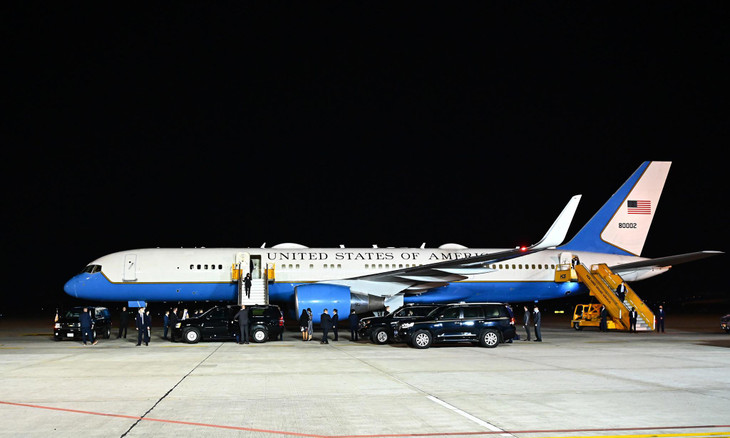 Trước đó, việc nữ &quot;phó tướng&quot; Mỹ chọn Việt Nam cùng Singapore là điểm đến cho chuyến công du Đông Nam Á, được giới phân tích đánh giá là thể hiện tầm quan trọng của Việt Nam trong chính sách đối ngoại của Mỹ.