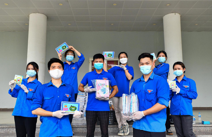 Đoàn TNCS phường Sài Đồng (quận Long Biên, TP Hà Nội) phối hợp cùng các trường học trên địa bàn thực hiện hoạt động giao sách hộ tới tận nhà học sinh những ngày qua. Đoàn TNCS phường Sài Đồng (quận Long Biên, TP Hà Nội) phối hợp cùng các trường học trên địa bàn thực hiện hoạt động giao sách hộ tới tận nhà học sinh những ngày qua.