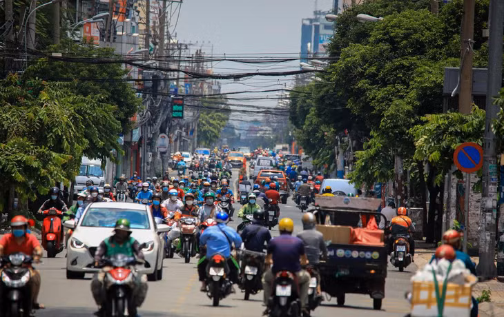 Đường Cách Mạng Tháng Tám, đoạn qua Quận 3, sáng 21/8.