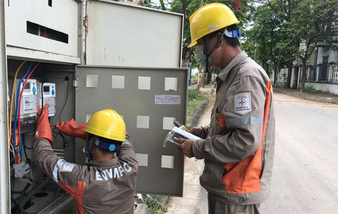 Sản lượng điện thương phẩm 9 tháng đầu năm 2021 của toàn EVNNPC đạt 61,559 tỷ kWh, tăng 9,72 % so với cùng kỳ năm trước