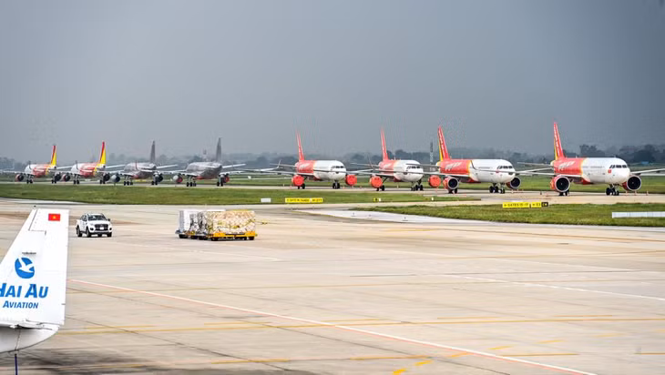 Máy bay ở sân bay Nội Bài